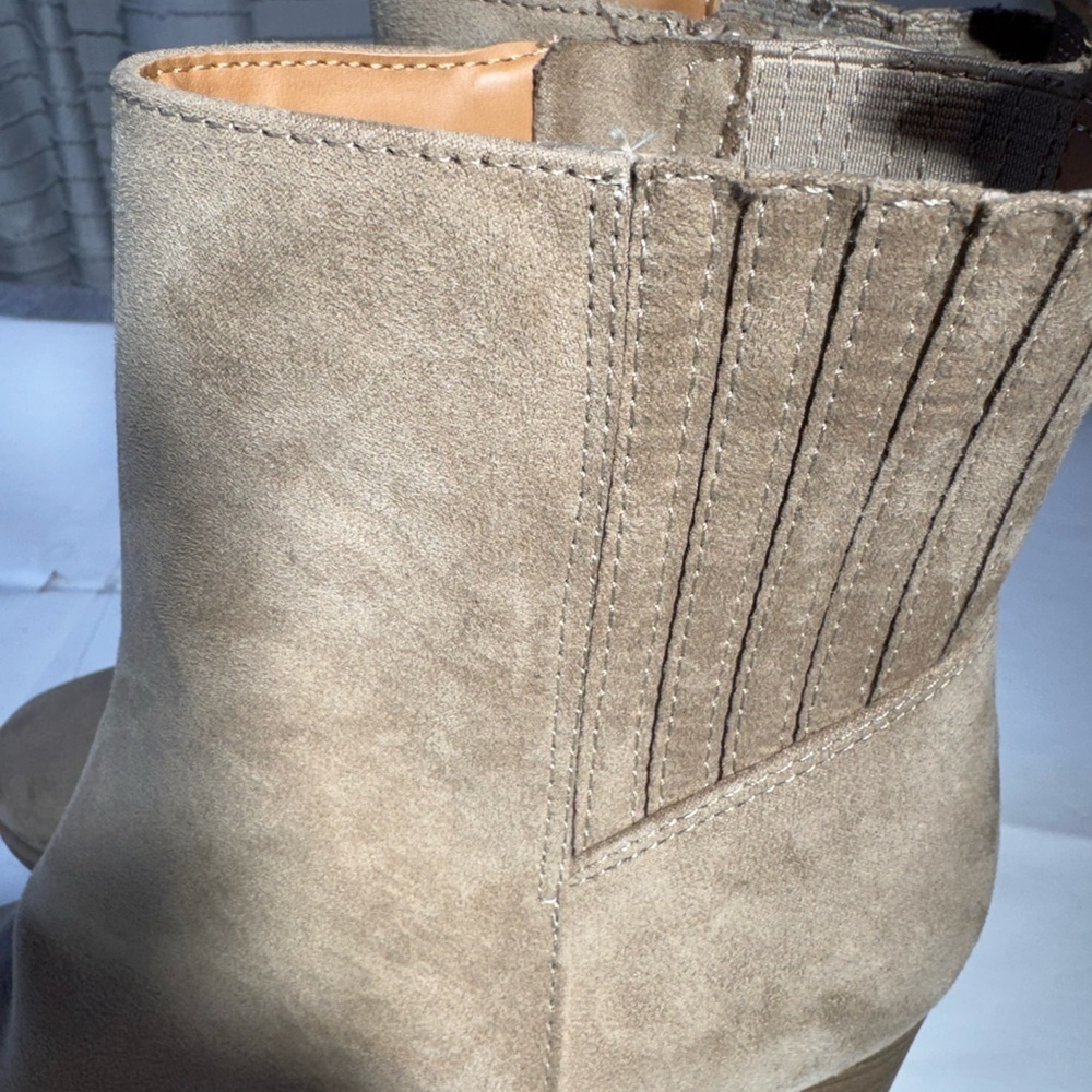 New Universal Thread Tan Suede Wedge Ankle Boots – Women’s Size 9 - Picture 9 of 9